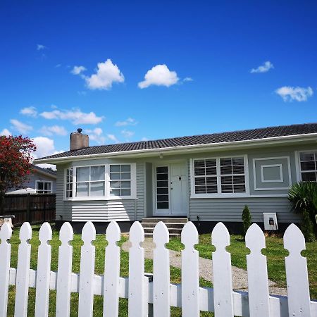 Cheerful 4 Bedroom Holiday Home Rotorua Luaran gambar