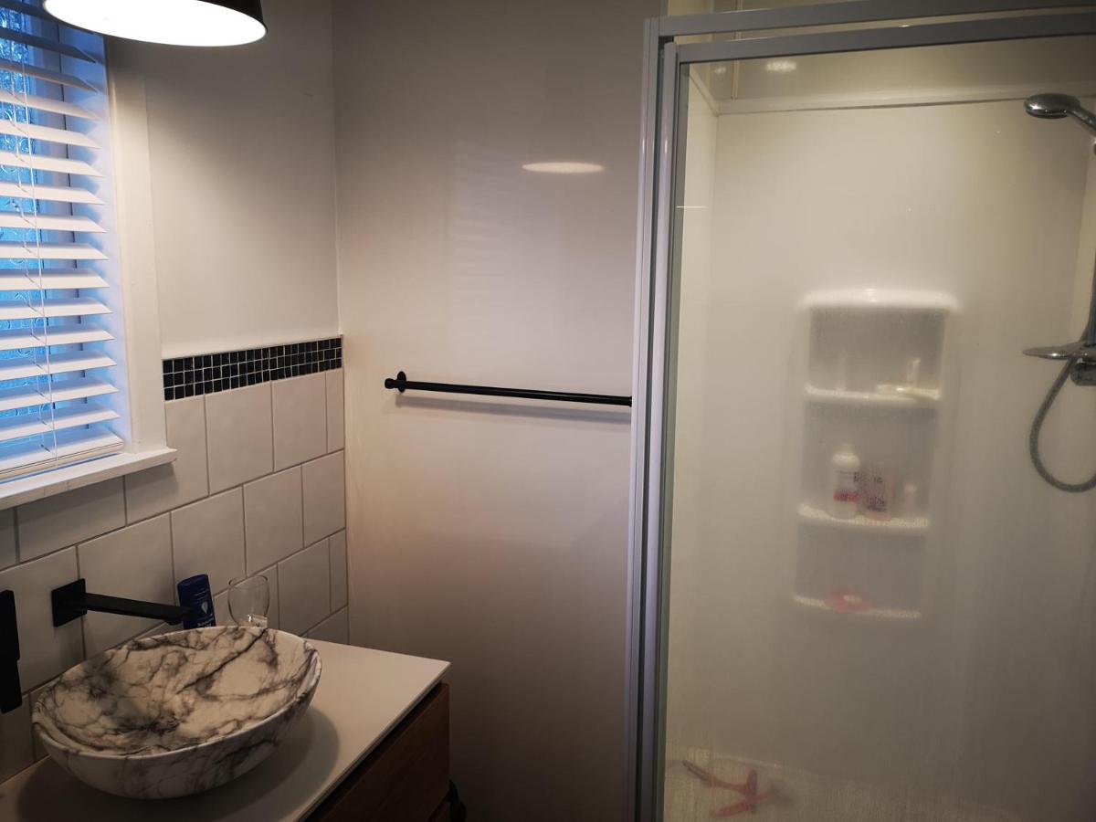 Cheerful 4 Bedroom Holiday Home Rotorua Luaran gambar