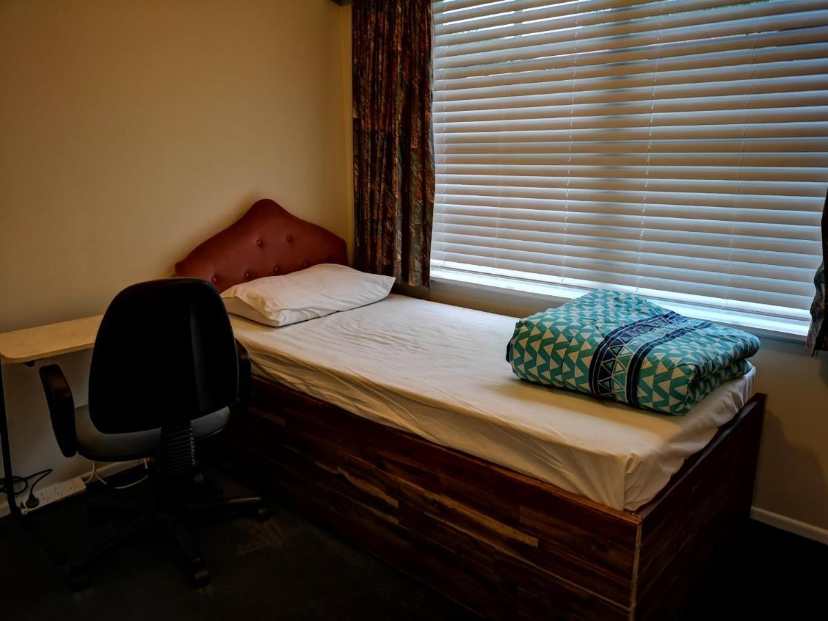 Cheerful 4 Bedroom Holiday Home Rotorua Luaran gambar