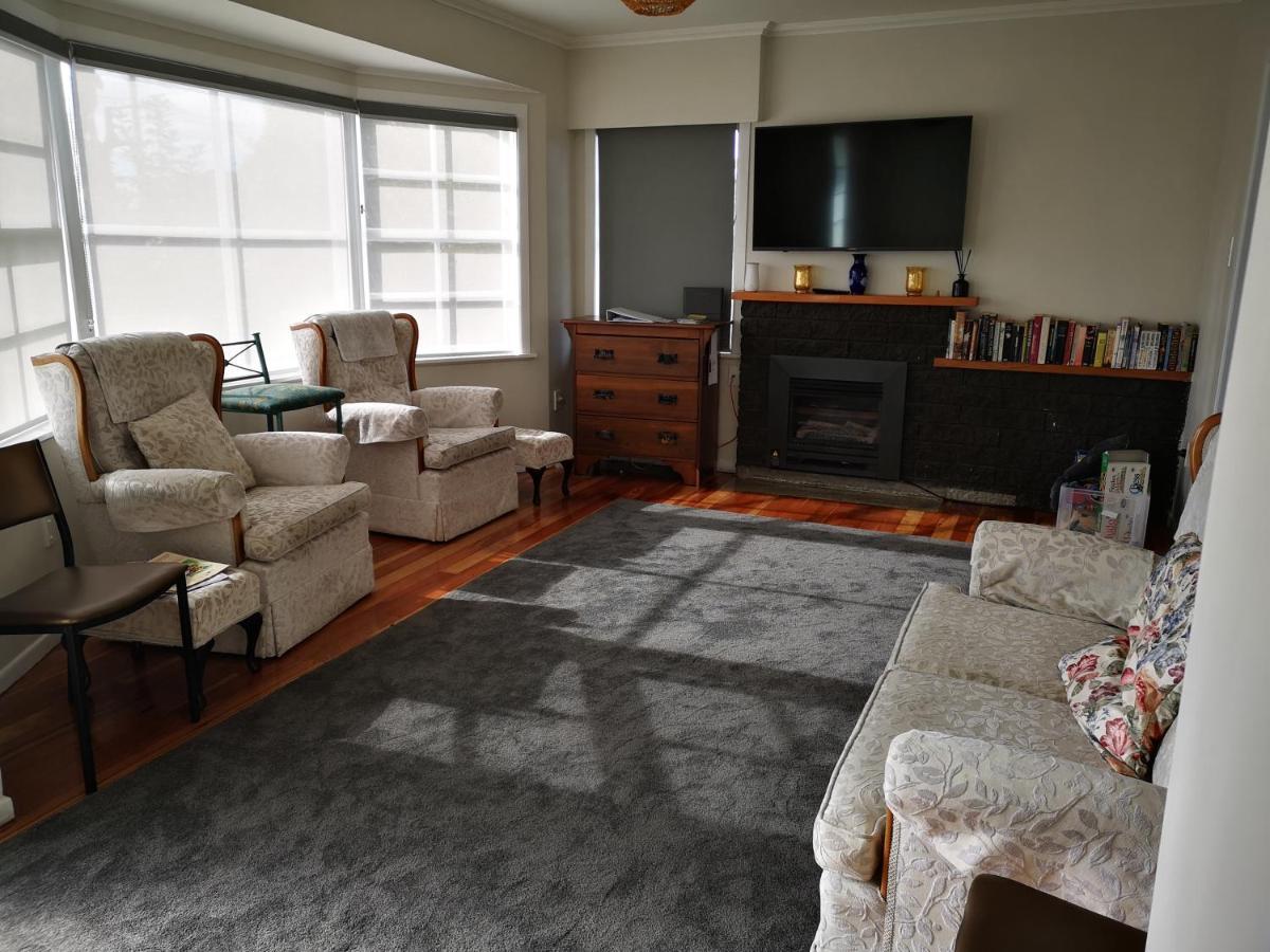 Cheerful 4 Bedroom Holiday Home Rotorua Luaran gambar