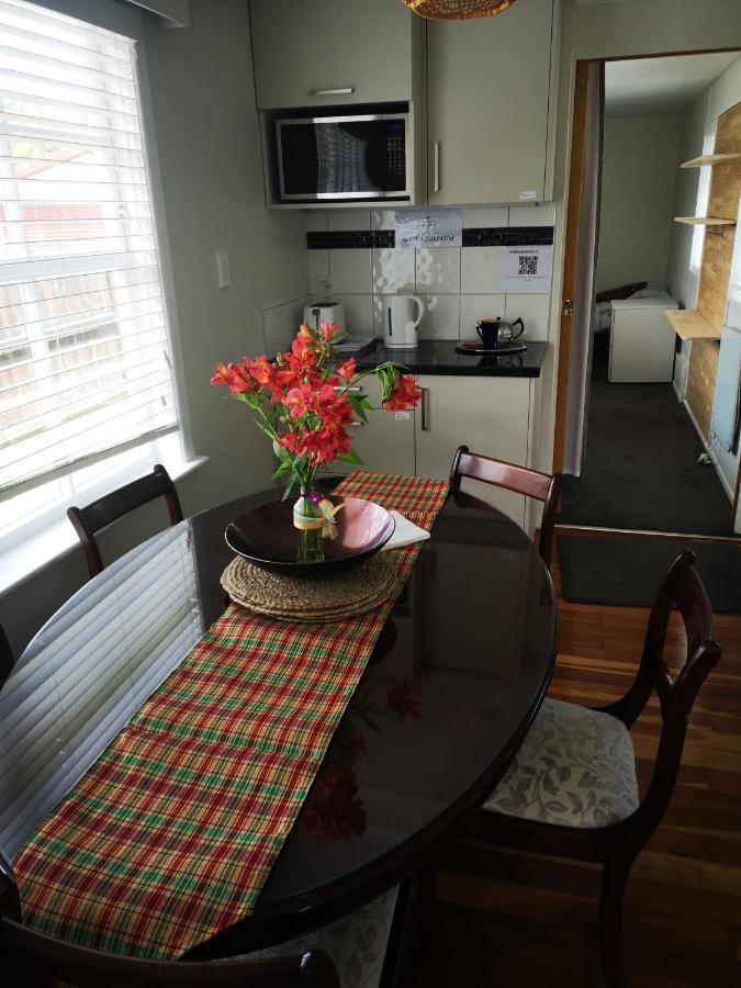 Cheerful 4 Bedroom Holiday Home Rotorua Luaran gambar