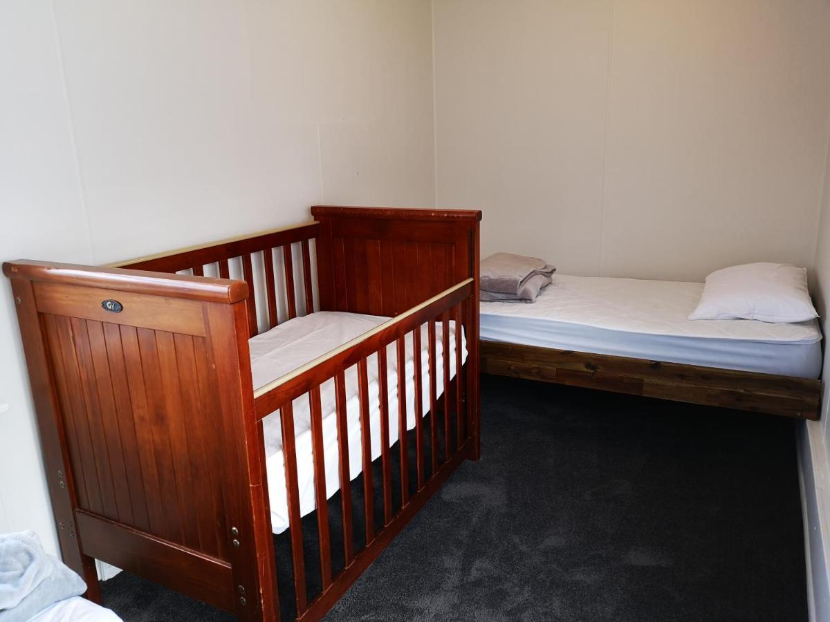 Cheerful 4 Bedroom Holiday Home Rotorua Luaran gambar